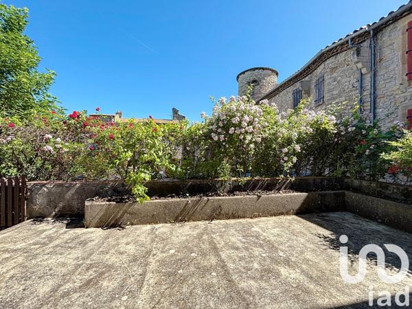 Maison à vendre 8 pièces 196 m² Saint-Georges-de-Luzençon