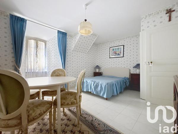 Maison à vendre 8 pièces 196 m² Saint-Georges-de-Luzençon