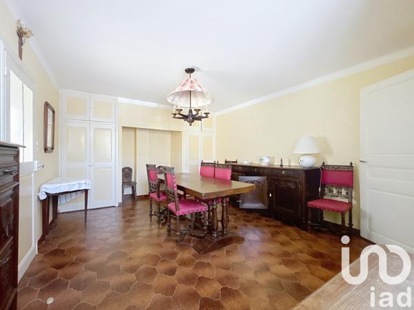 Maison à vendre 8 pièces 196 m² Saint-Georges-de-Luzençon