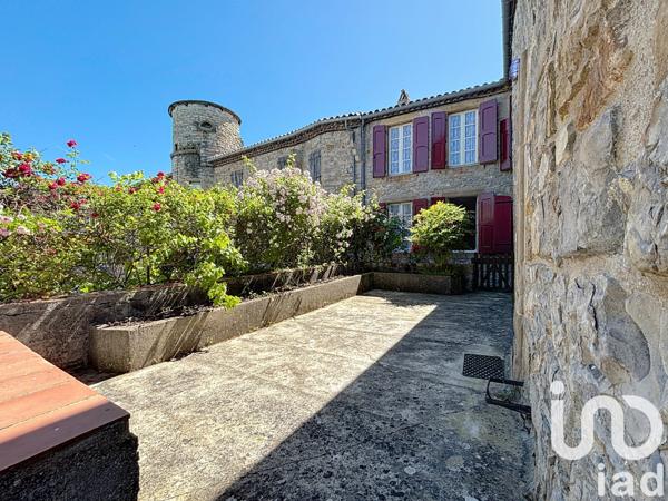 Maison à vendre 8 pièces 196 m² Saint-Georges-de-Luzençon