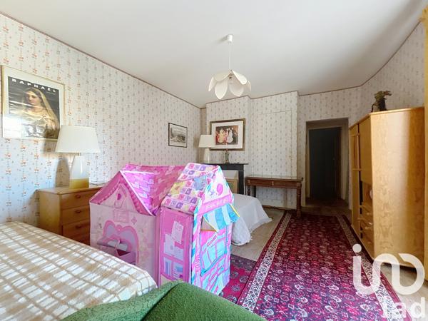 Maison à vendre 8 pièces 196 m² Saint-Georges-de-Luzençon