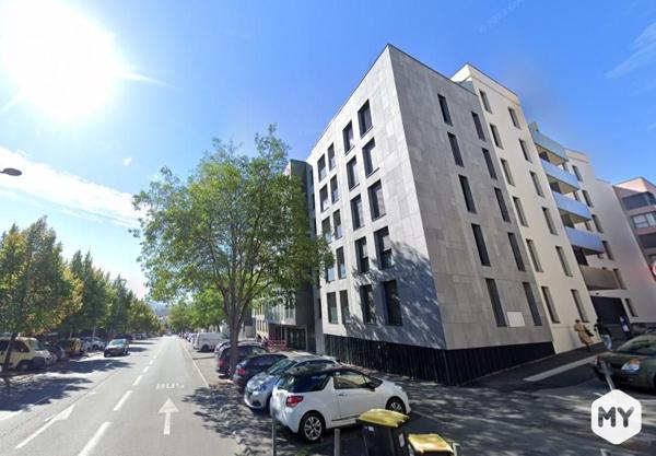 Parking • Location • 10m2 • Jaude • Clermont-Ferrand 110 € / mois CC