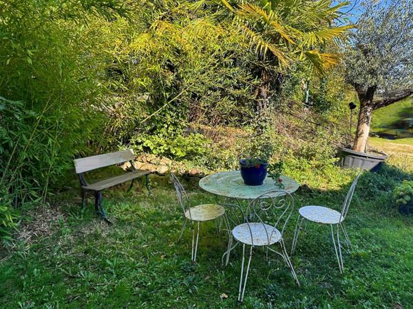 Maison à vendre - 5 pièces - 221m2 habitables - 3470m2 - Chambre d'hôtes - Lupiac (32)