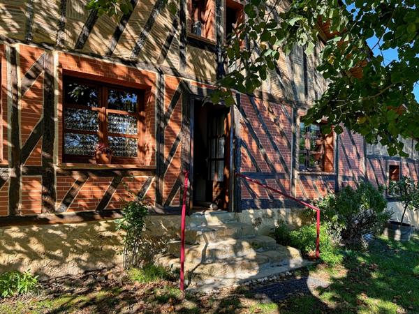 Maison à vendre - 5 pièces - 221m2 habitables - 3470m2 - Chambre d'hôtes - Lupiac (32)