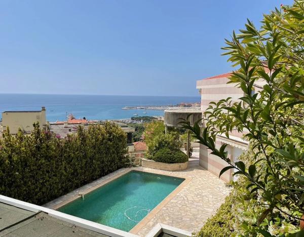 MAGNIFIQUE TOIT-TERRASSE