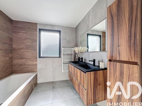 Maison à vendre 4 pièces 98 m² Montagnac