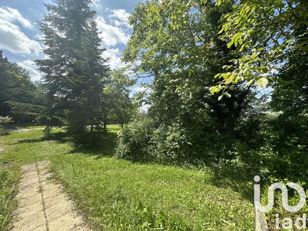 Pavillon 7 pièces de 123 m² à Noé (89320)