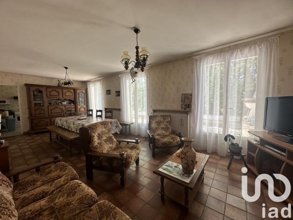 Pavillon 7 pièces de 123 m² à Noé (89320)