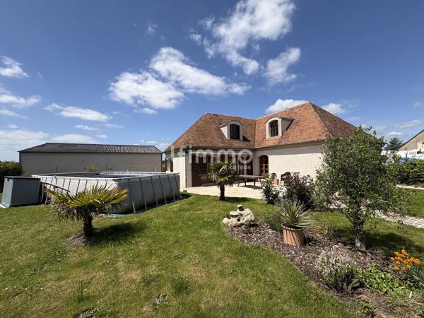 Pavillon avec Hangar de 150m²