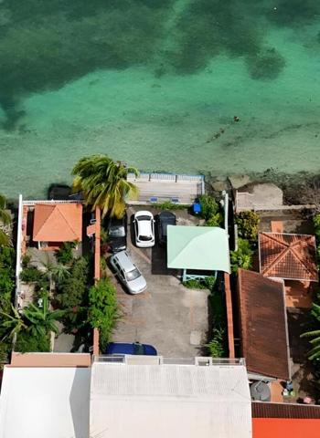 Studio de 20 m² AVEC ACCÈS DIRECT À LA MER ET PARKING PRIVATIF