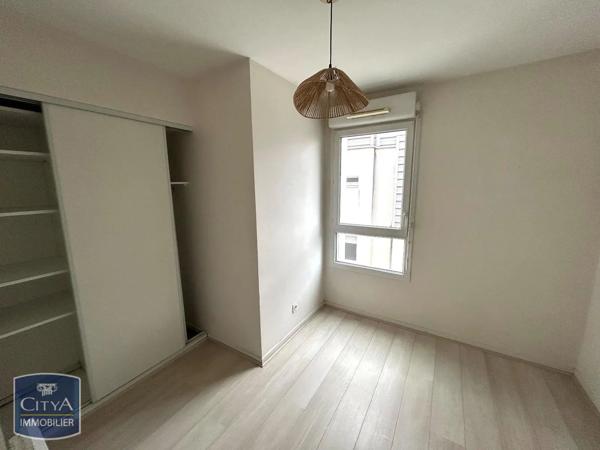 Appartement à louer 3 pièces 57.34m² Tours (37000)