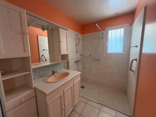 Vente
                Maison140 m² - 6 Pièces -
                    SAINT GEORGES D OLERON (17190)