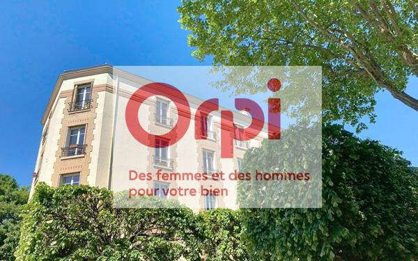 Appartement à vendre    6 pièces • 102,28 m2 Issy-les-Moulineaux