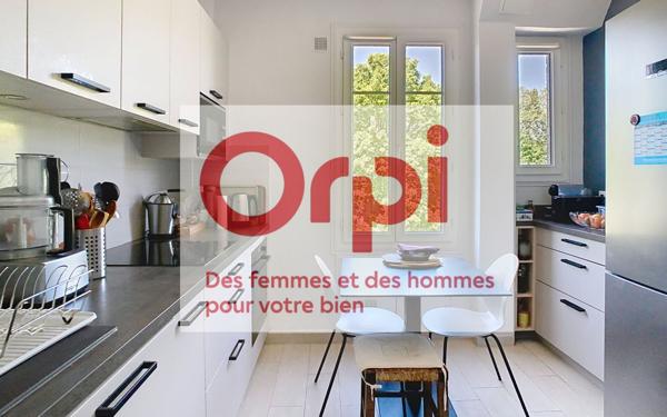 Appartement à vendre    6 pièces • 102,28 m2 Issy-les-Moulineaux