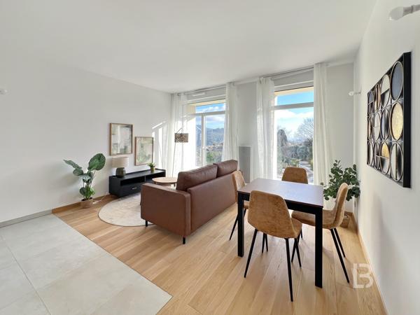 Nice Rimiez 2 pièces Dernier Etage entièrement rénové avec Balcon