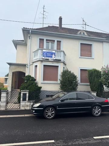 À Vendre : Charmante maison mitoyenne de 146 m² avec potentiel d’aménagement