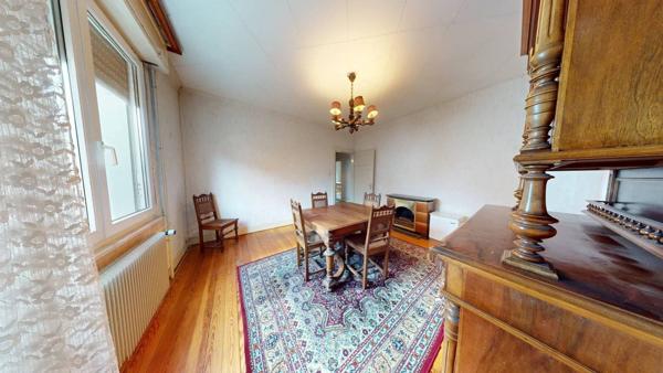 À Vendre : Charmante maison mitoyenne de 146 m² avec potentiel d’aménagement