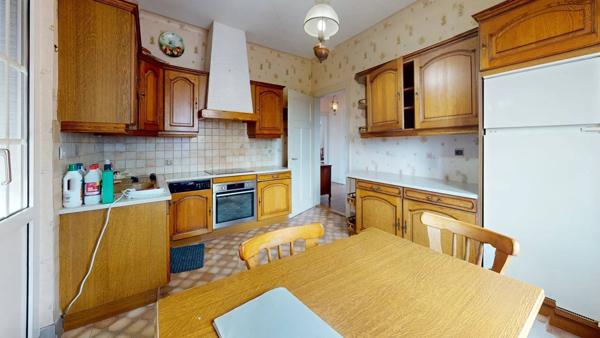 À Vendre : Charmante maison mitoyenne de 146 m² avec potentiel d’aménagement