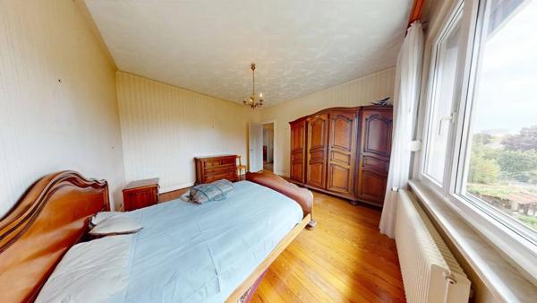 À Vendre : Charmante maison mitoyenne de 146 m² avec potentiel d’aménagement