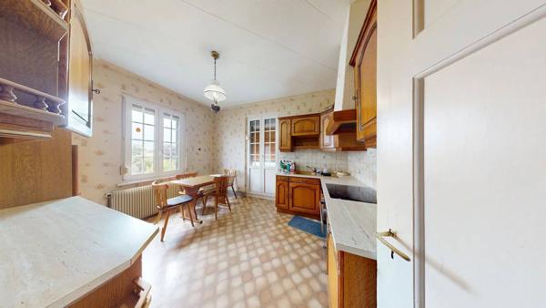 À Vendre : Charmante maison mitoyenne de 146 m² avec potentiel d’aménagement