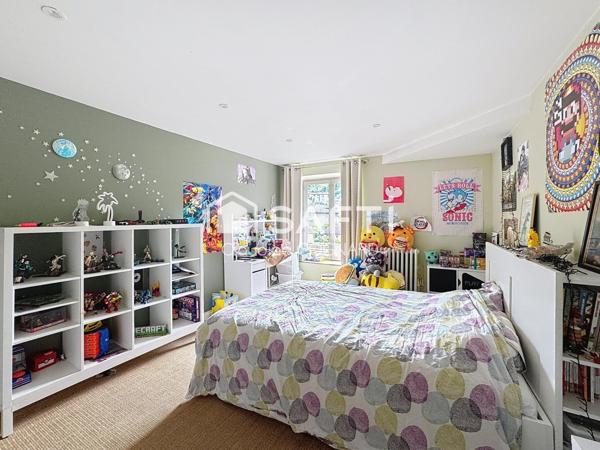 Grand appartement de type T4, très lumineux