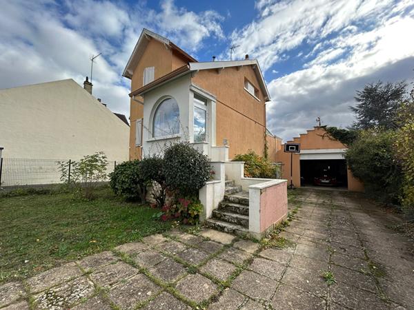 Maison Bourgeoise Luisant