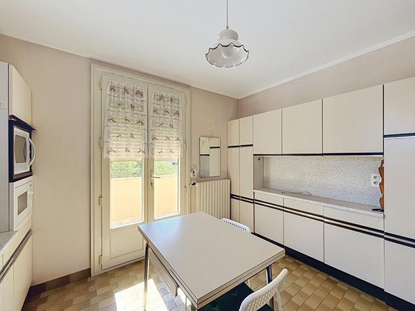 Jolie maison de 3 chambres avec ascenseur proche centre