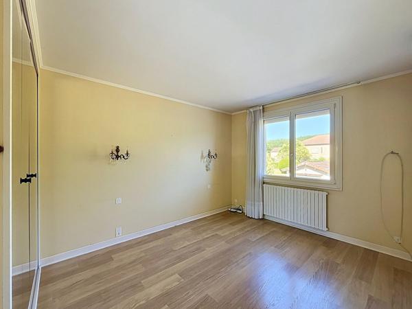 Jolie maison de 3 chambres avec ascenseur proche centre