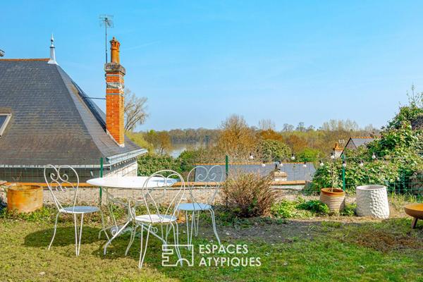 Maison ligérienne avec panorama Loire et dépendances