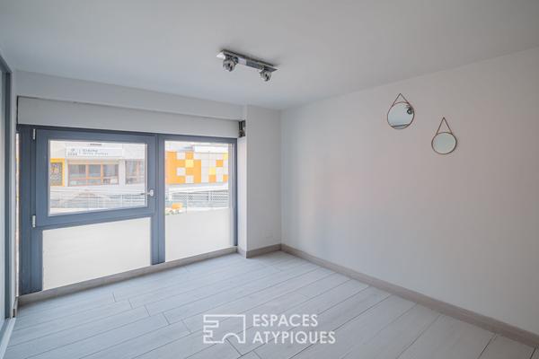 Appartement loft en duplex et petite terrasse coté cour 77 m2