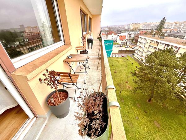 F5 DEVANT-LES-PONTS avec balcon et garage