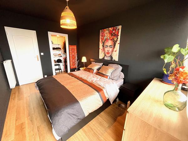 F5 DEVANT-LES-PONTS avec balcon et garage