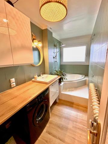 F5 DEVANT-LES-PONTS avec balcon et garage