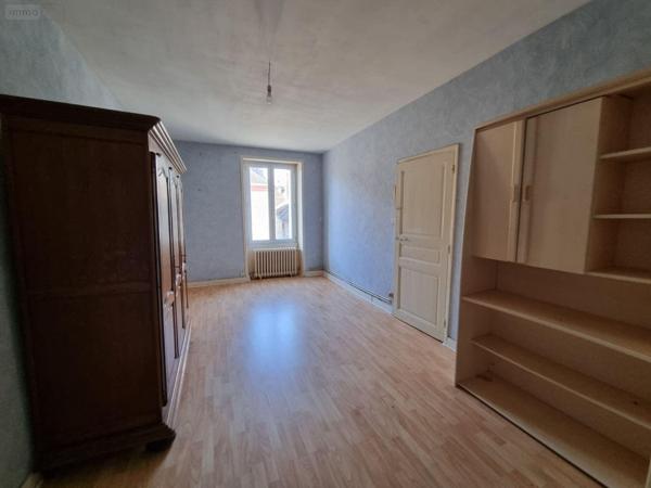 Maison de ville à vendre à La Chapelle-au-Riboul en Mayenne (53440), ref : 12725/487