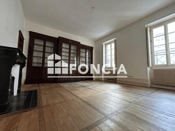 Location Appartement 2 pièces 51.5 m² - 9 RUE DU PALAIS Dijon 21000