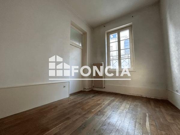 Location Appartement 2 pièces 51.5 m² - 9 RUE DU PALAIS Dijon 21000