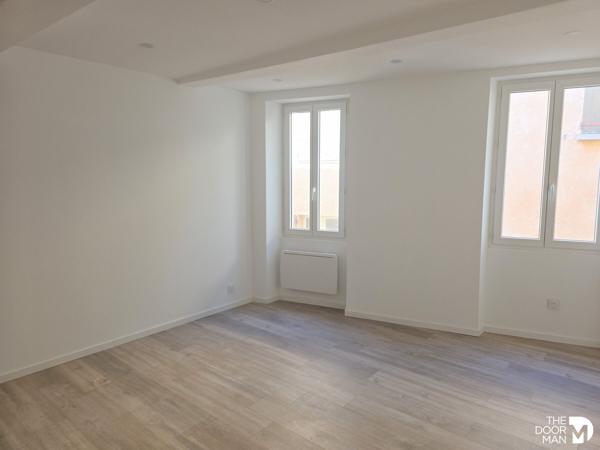 Immeuble - À vendre - 130 m² - SALERNES | The Door Man