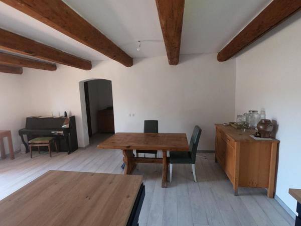 Saint-Cyr-sur-Mer, Villa sur un terrain arboré