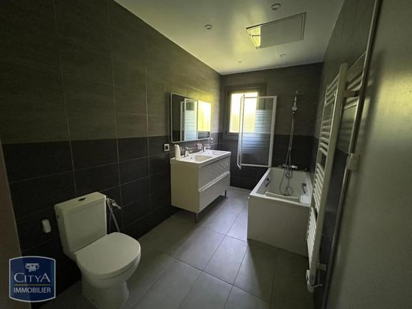 Maison à louer 6 pièces 136m²