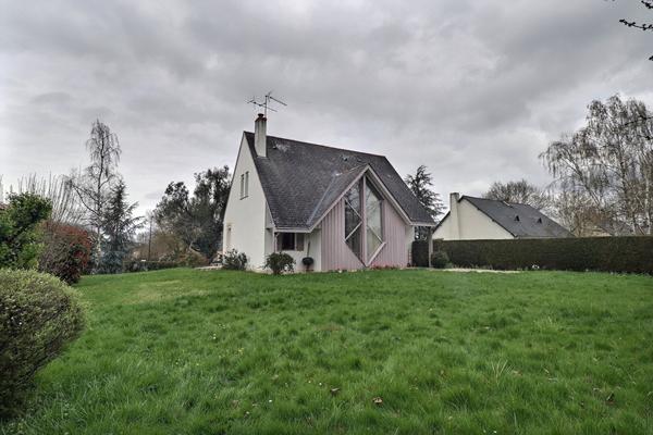 Maison familliale en plein Bourg