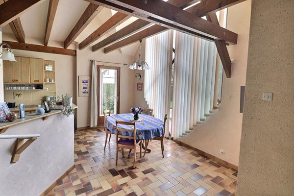 Maison familliale en plein Bourg