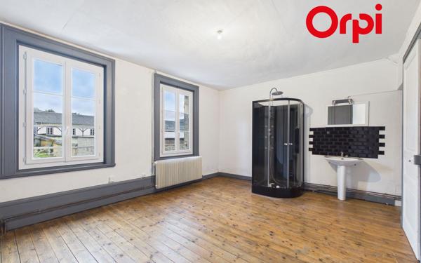 Maison à vendre    5 pièces •  Bernay