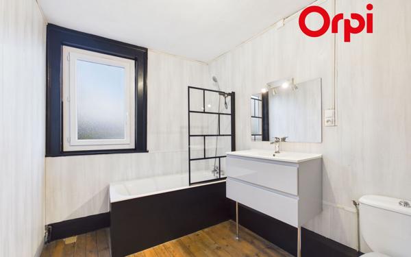 Maison à vendre    5 pièces •  Bernay