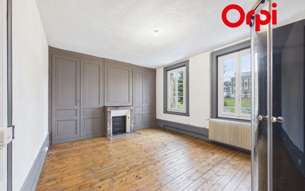 Maison à vendre    5 pièces •  Bernay