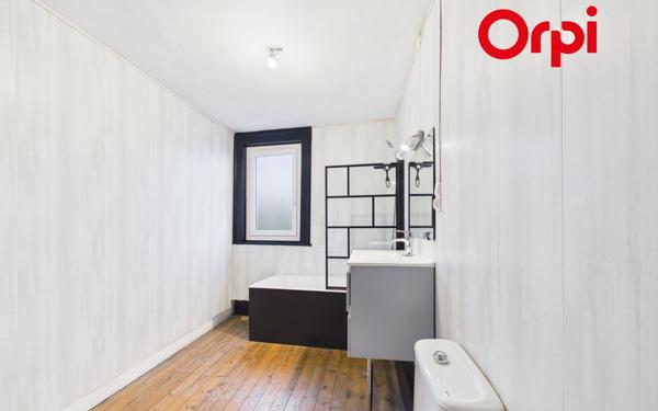 Maison à vendre    5 pièces •  Bernay