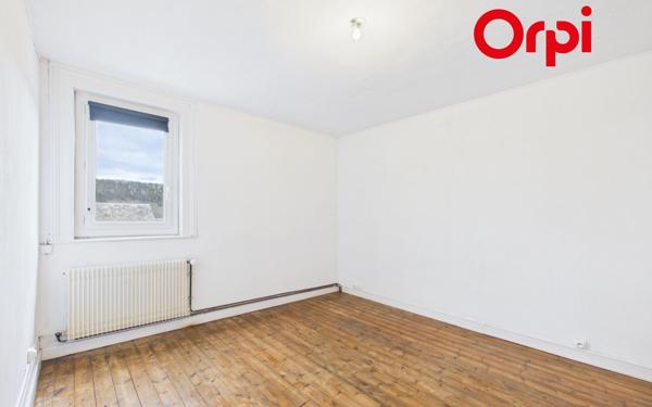 Maison à vendre    5 pièces •  Bernay