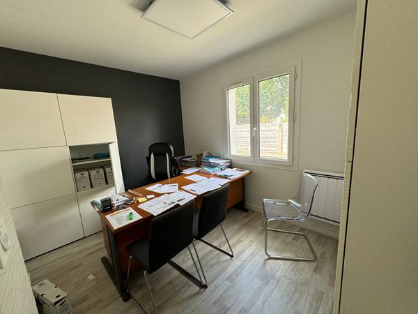 À LOUER - LOCAL COMMERCIAL / BUREAUX  33 m²  CHAURAY