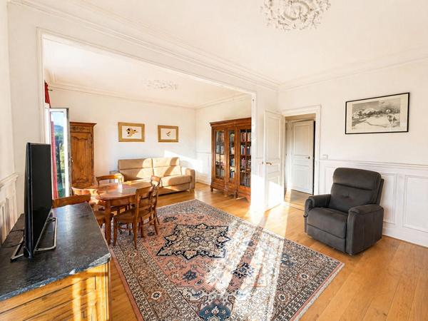 Appartement Paris 3 pièce(s) 50.80 m2