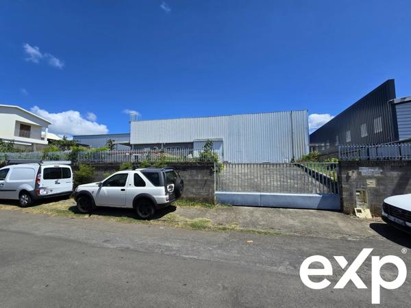 A VENDRE HANGAR ZONE DE LA MARE
