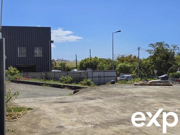 A VENDRE HANGAR ZONE DE LA MARE